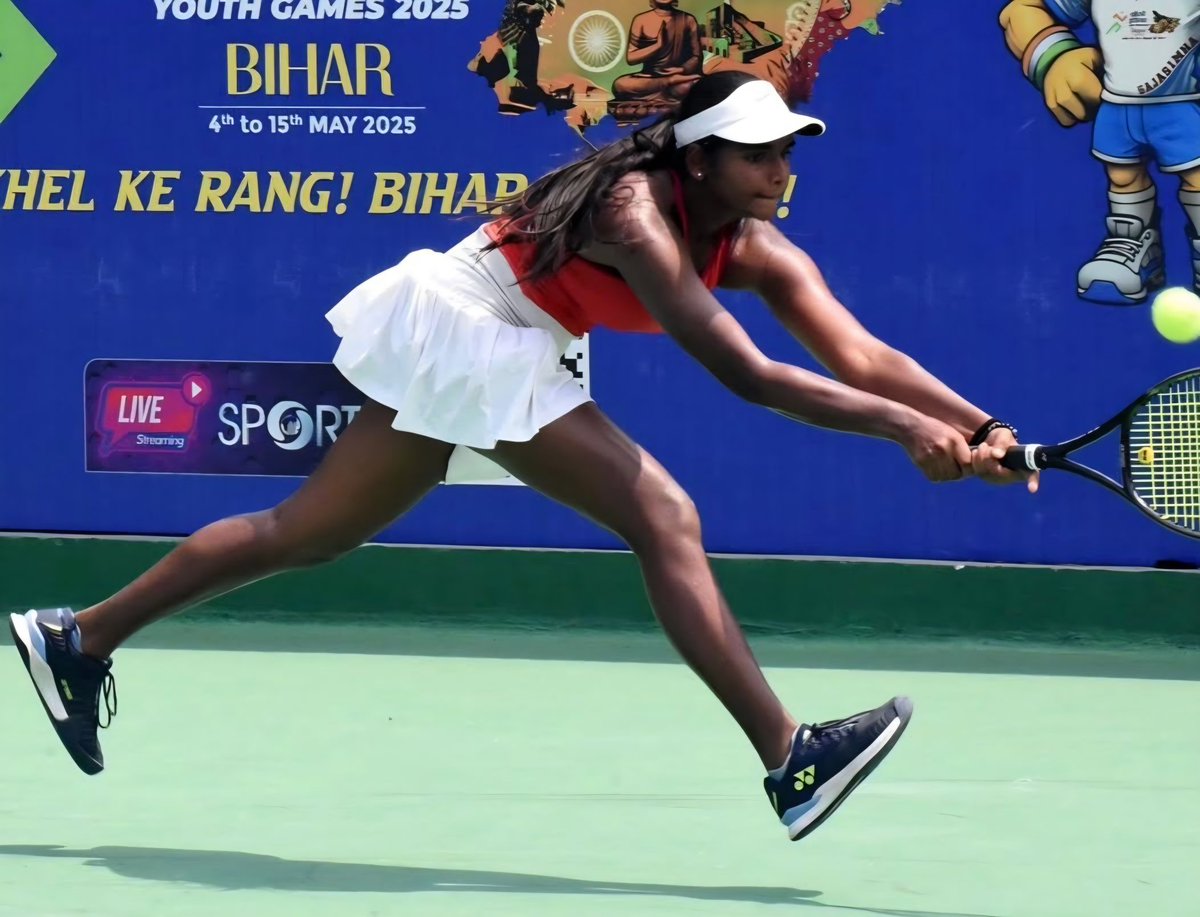 Parsa Bombs 💣 tweet media