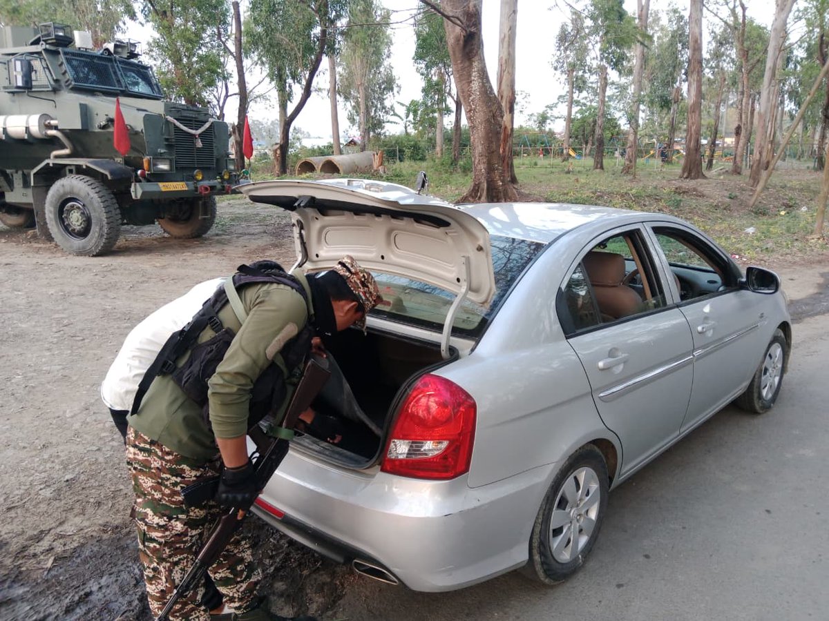 Security, trust &amp; safety—32 Bn CRPF’s Mobile Check Posts act as deterrents to unlawful activities while ensuring peace prevails across the region. #CRPF