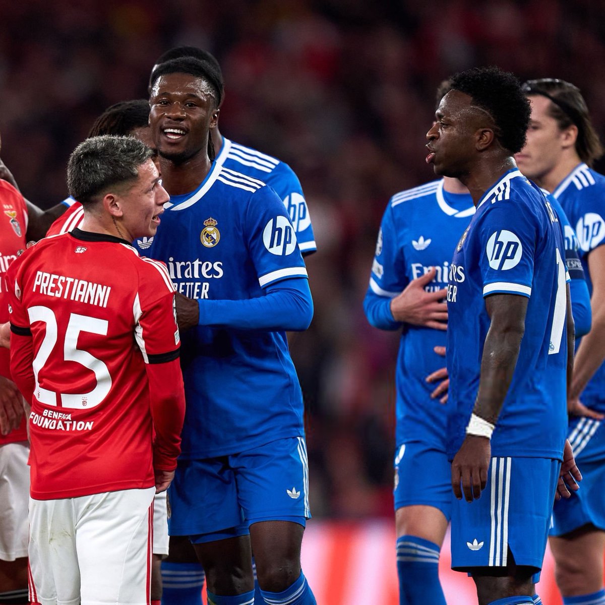 Instant Foot ⚽️ tweet media