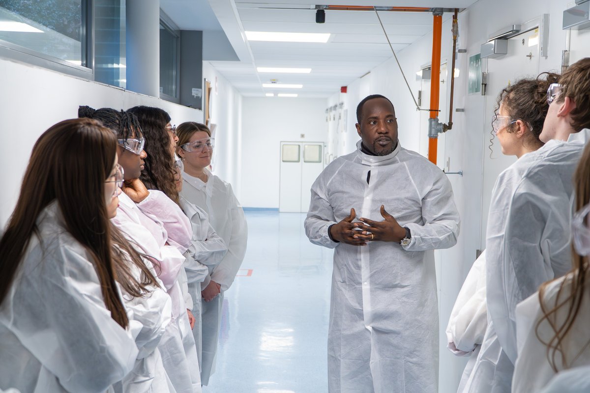SGS_SA's tweet image. 🔬 It was a pleasure to host students from the Université libre de Bruxelles Faculty of Pharmacy at our Laboratory Simon site in Waver, Belgium.

👩‍🔬👨‍🔬 Connecting with future professionals was a truly rewarding experience.

#WeAreSGS #laboratory #SGSBelgium