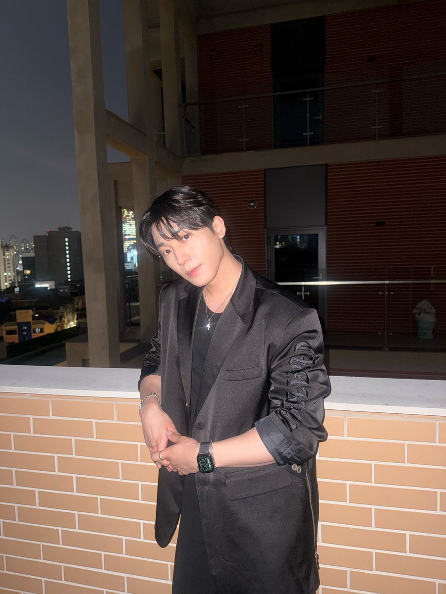 체리파이 활동, 진짜 끝! 🍒
엔젤 덕분에 이번 활동도 끝까지 잘 마무리했어요!
함께해줘서 고마워 🤍

Cherry Pie promotions are officially over! 🍒
Thanks to ANGEL, we wrapped it up well till the very end!
Thank you for being with me 🤍

#틴탑 #TEENTOP #창조 #CHANGJO #엔젤 #ANGEL