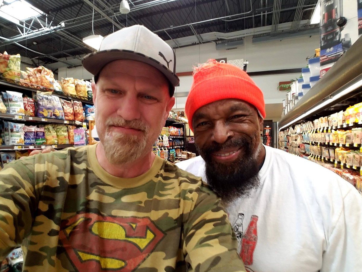 NotKennyRogers tweet media