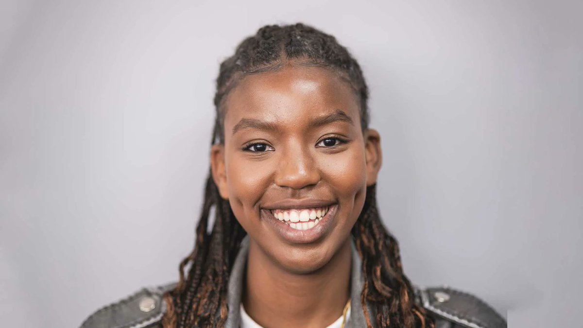 OnSideYZ's tweet photo. We're proud to see Tumi from our Youth Advisory Board featured in BAFTA-nominated Sky Kids Investigates: World. War. Me. 🎬

Sharing her journey as a young refugee, challenging perceptions &amp; proving youth voice matters.

Watch: https://t.co/89BVShUyMi

#BAFTA #OnSide https://t.co/9UxhHJePhK