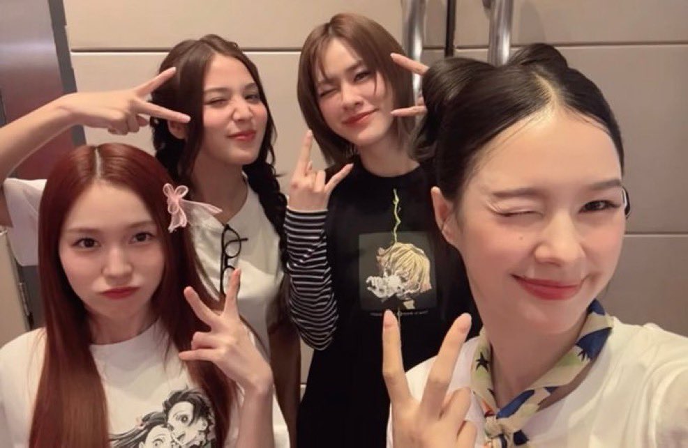 MilkLoveUS's tweet image. Since people are enjoying the #PAmily posts, here are some more! Manifesting another schedule for them together sometime soon!