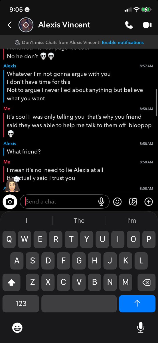 Sauntra21's tweet photo. Remember you I messaged this girl because she lied about  Regie Facebook  so I said something about her number 💀out of anywhere she called me fat I called  her potato https://t.co/CYMvFZp63E