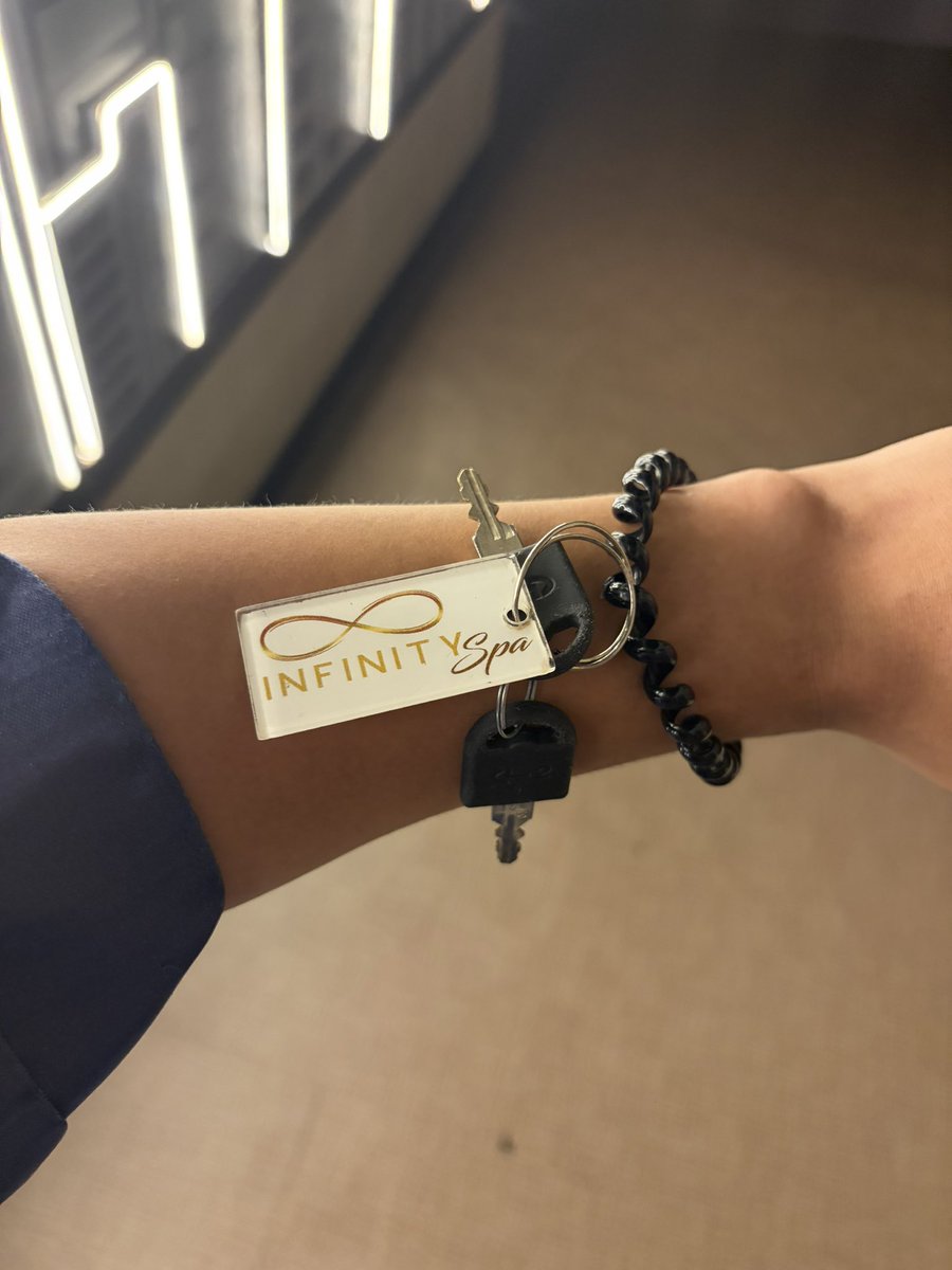 Aaron ⚓️🐷 tweet media