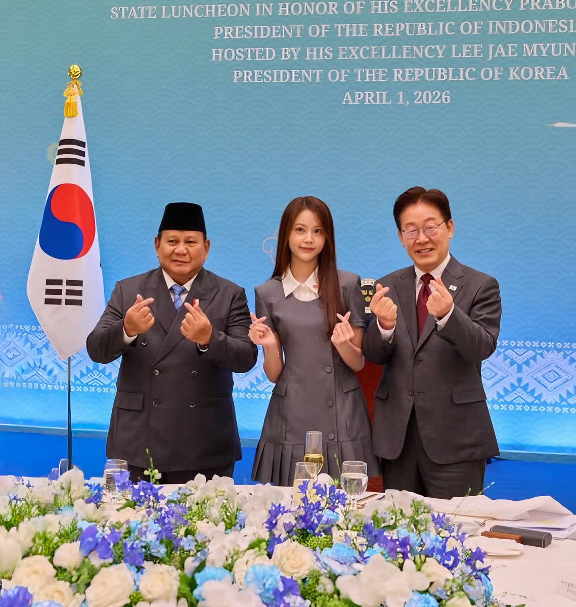 cawoozpics tweet media