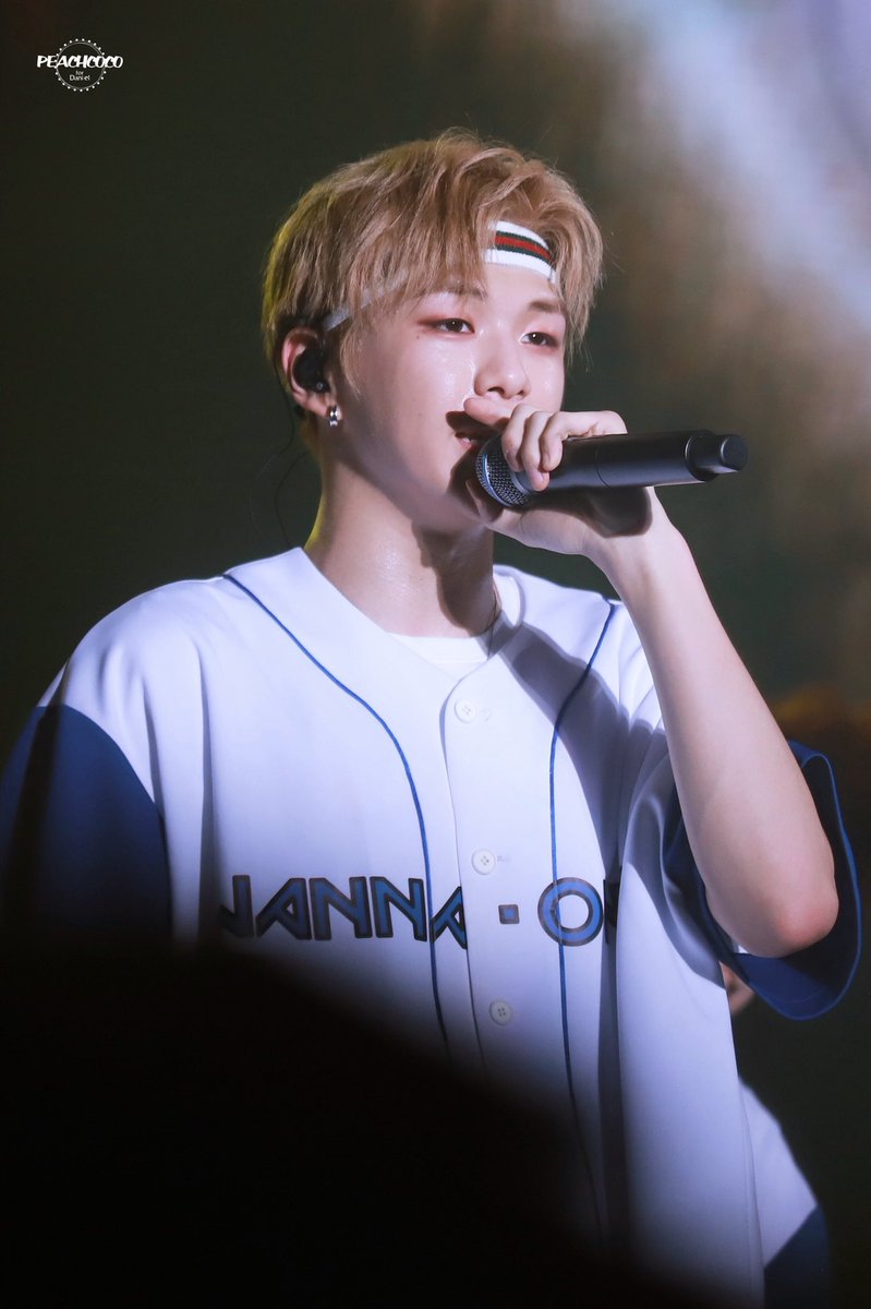 With Kang Daniel Thailand tweet media