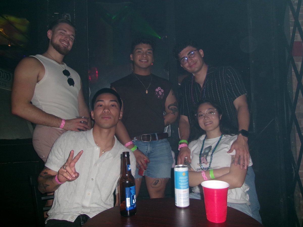Ib_queso's tweet photo. Tampa Pride Week 🏳️‍🌈 🏳️‍⚧️ https://t.co/g6YY3UszZp