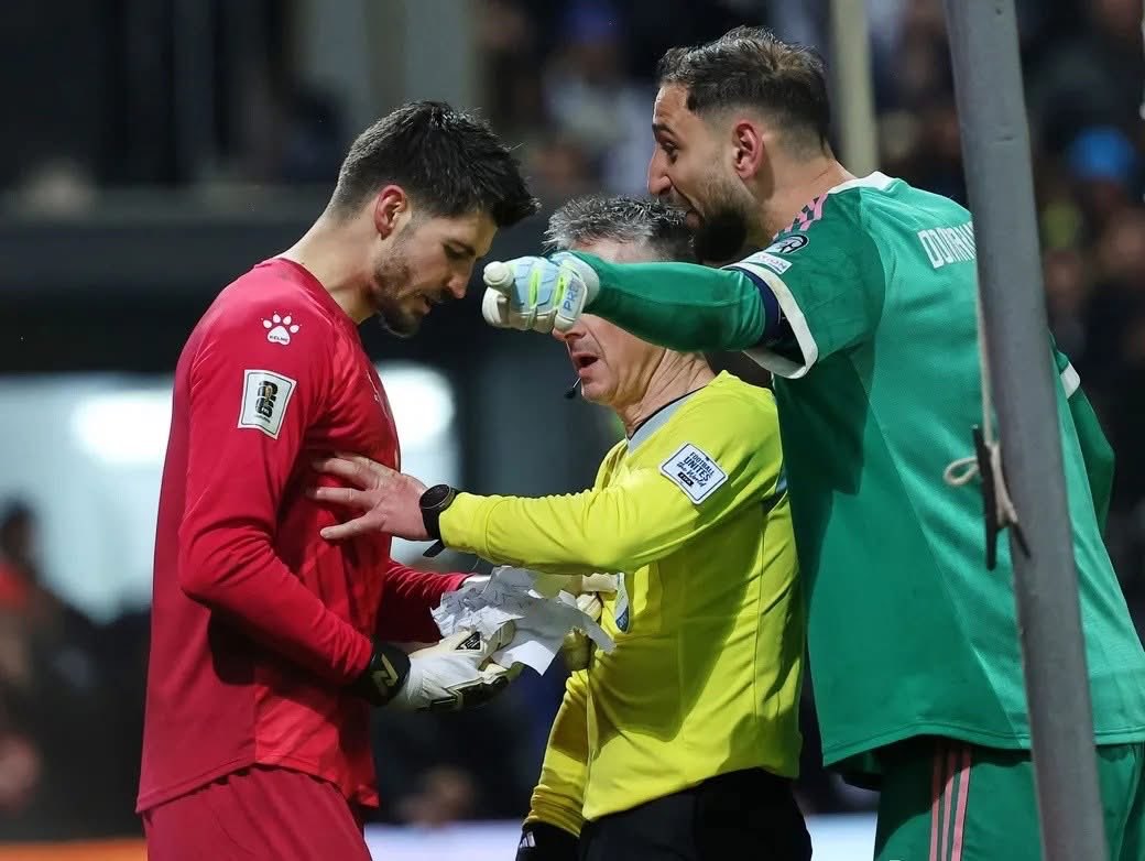 Suka Bahas Bola tweet media