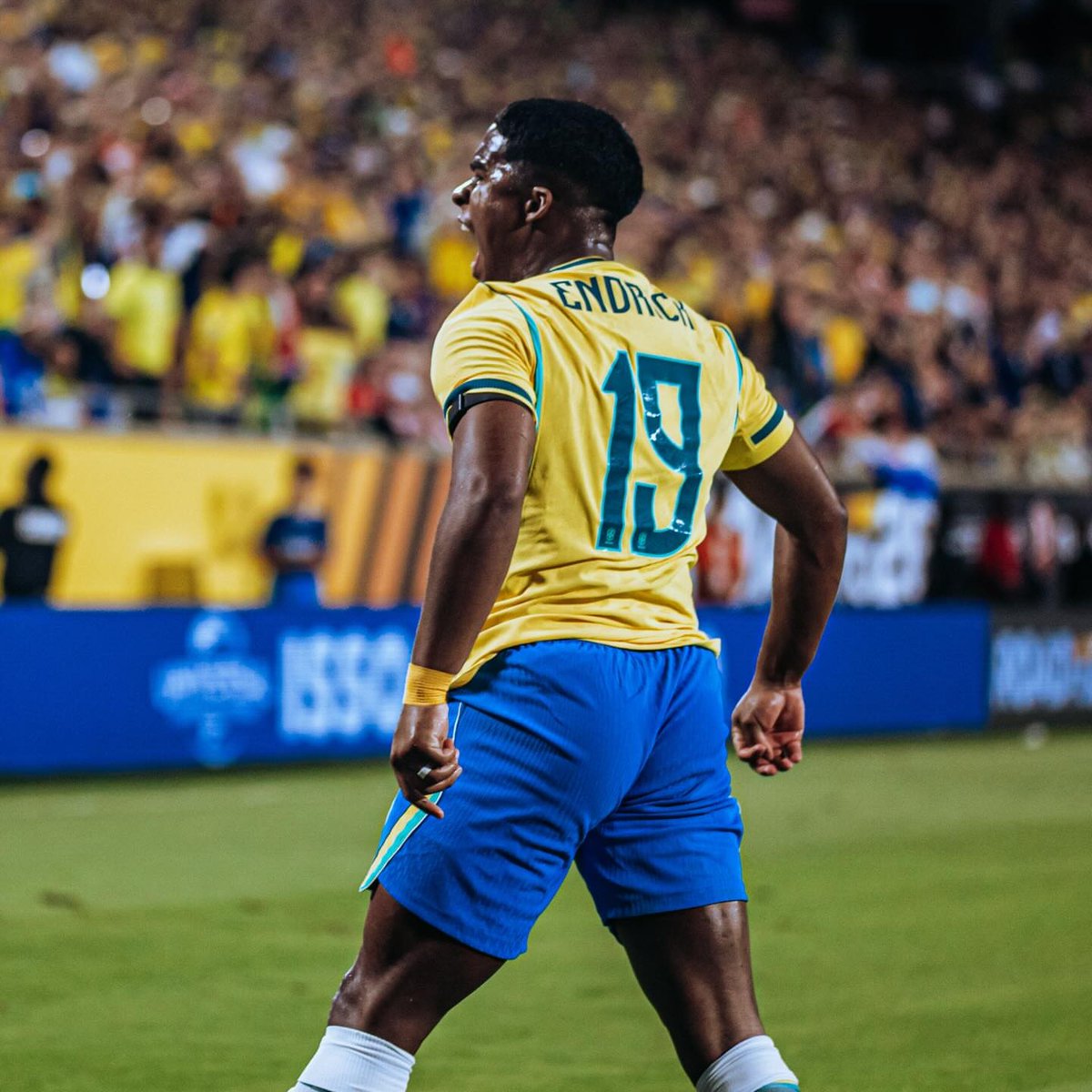 gostosos no futebol tweet media