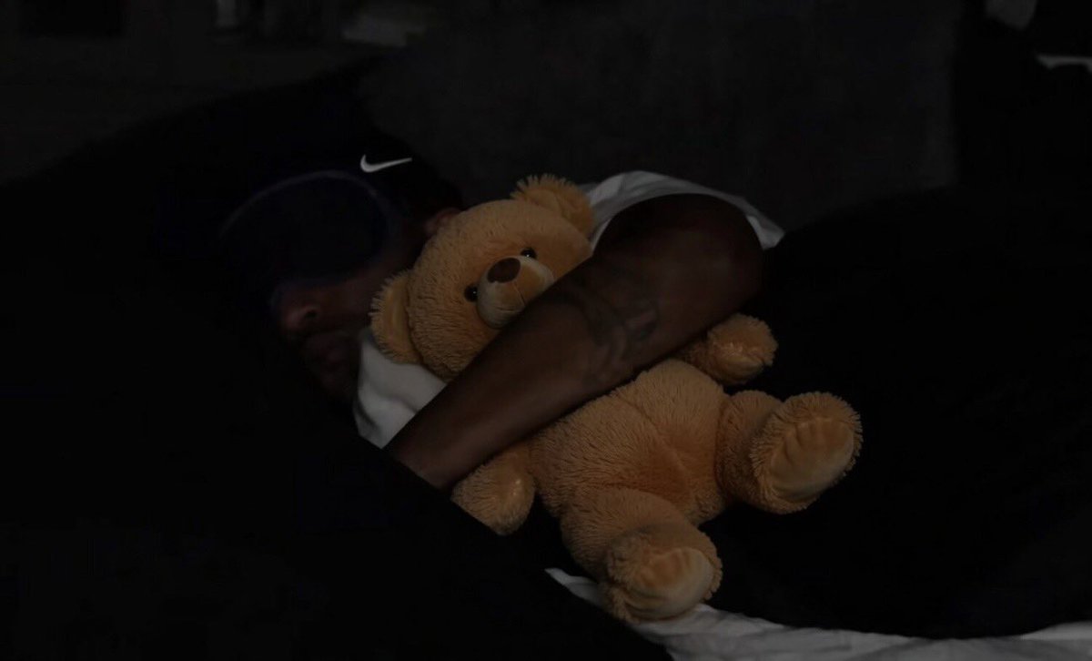 Yxngmkay🦉🪖 tweet media