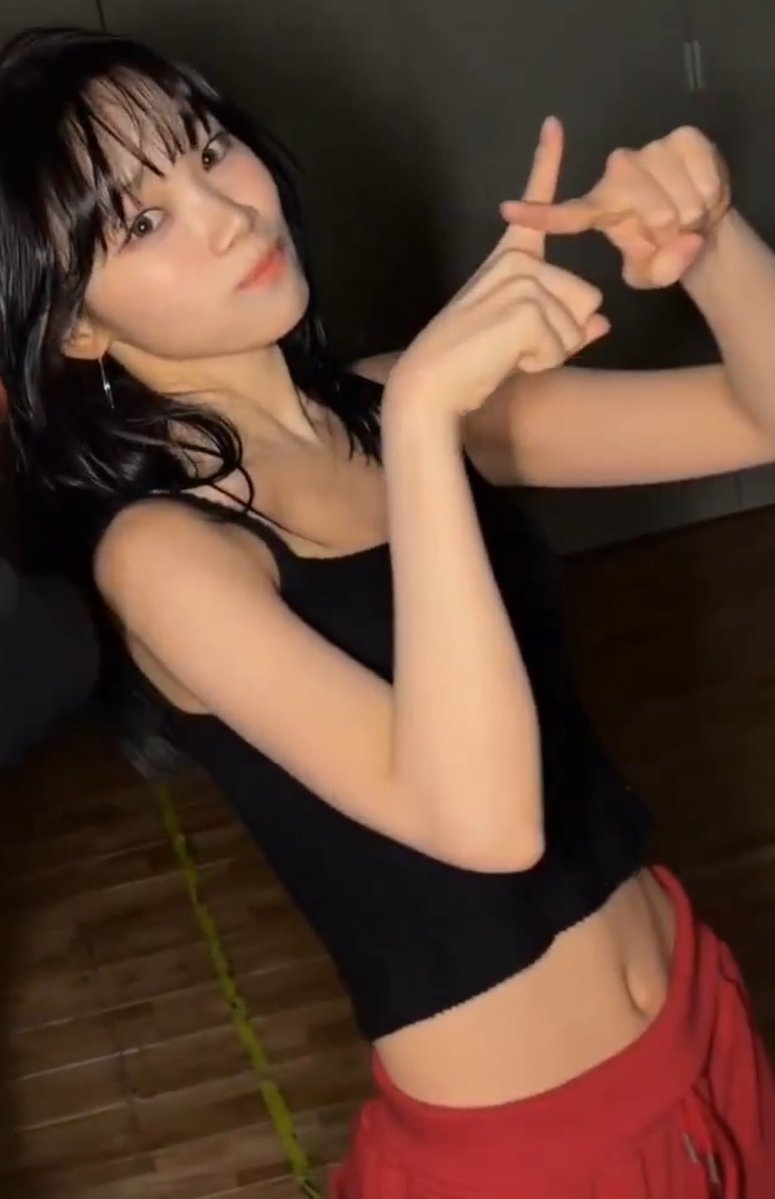 Daily Chaewon 🐯 tweet media