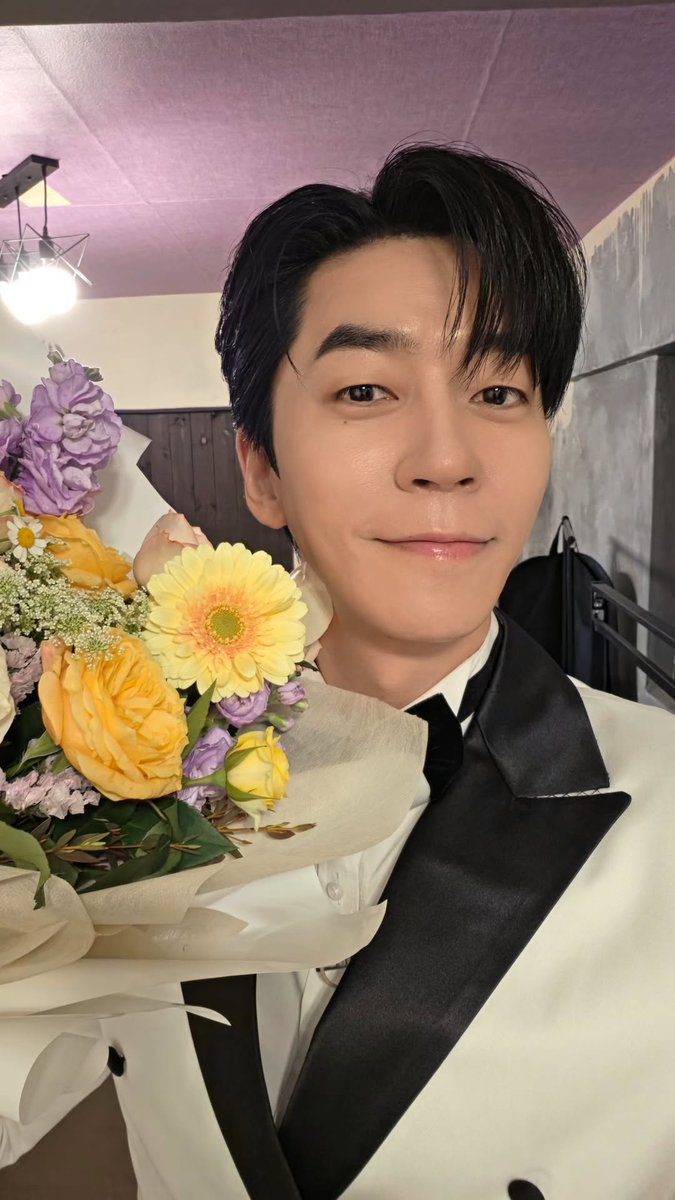 신성록 쓸데없는 정보봇 tweet media