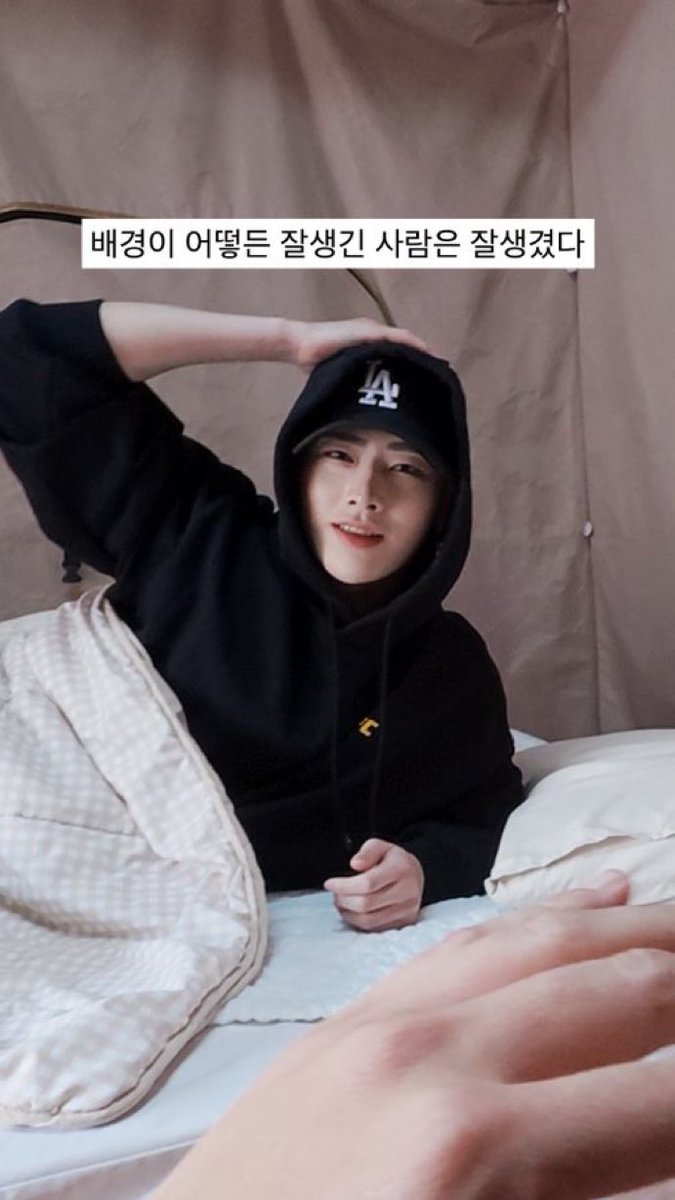 ｱｼｪﾗ tweet media