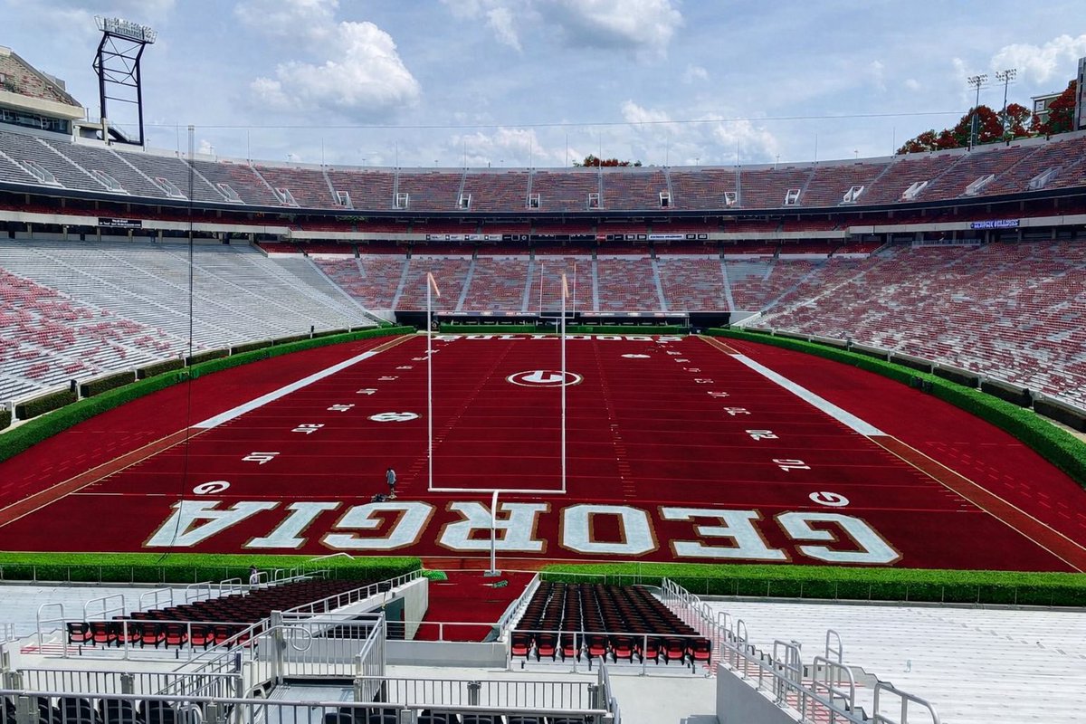 UGA Football Live tweet media