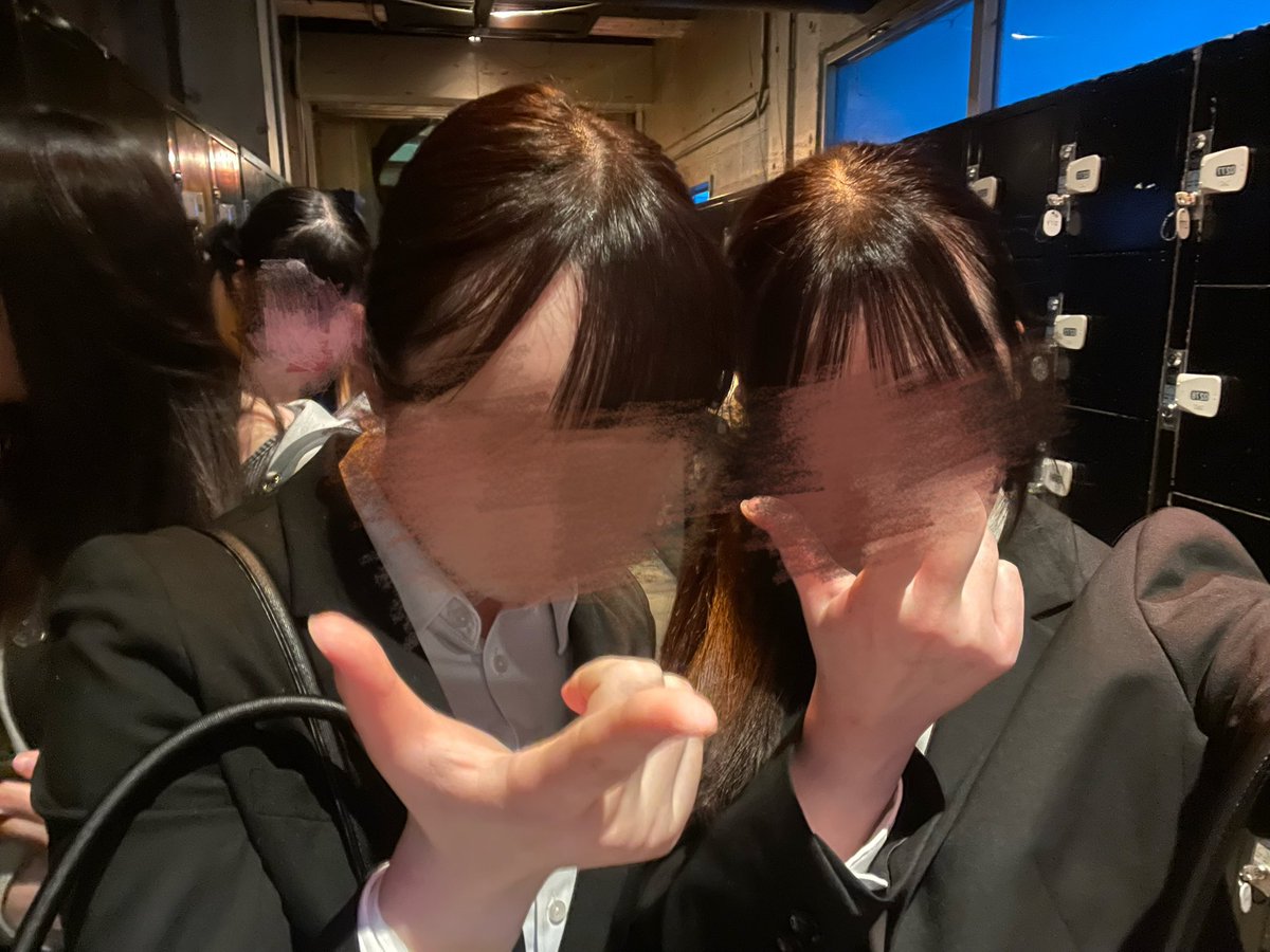 __loaluv's tweet photo. 𝑯𝒐𝒃𝒃𝒚 の相方と新卒社会人になってて鬱 https://t.co/vjaEQUyqon