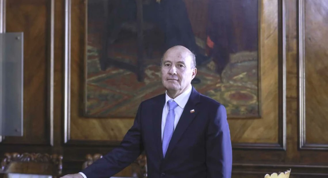 El Clarin de Chile tweet media