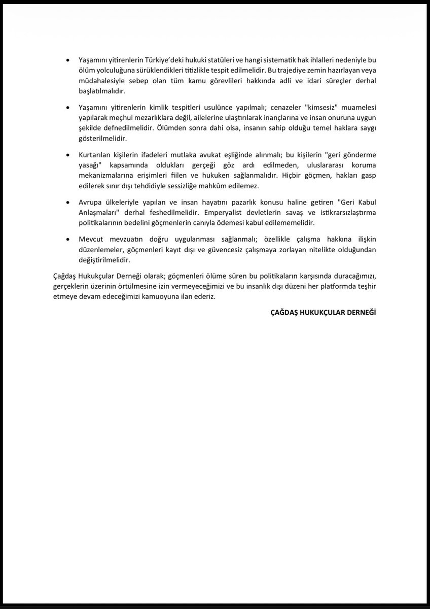 BODRUM AÇIKLARINDA YAŞANAN ÖLÜMLER KAZA DEĞİL, SINIR POLİTİKALARININ SONUCUDUR!
ÇHD olarak; göçmenleri ölüme süren politikaların karşısında duracağımızı, gerçeklerin üzerinin örtülmesine izin vermeyeceğimizi ve bu insanlık dışı düzeni teşhir etmeye devam edeceğimizi ilan ederiz.
