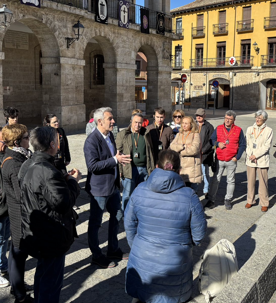 Toro_Ayto's tweet photo. DÉJATE LLEVAR POR TORO ESTE 2026 |

El alcalde de Toro, Carlos Rodríguez Casares, ha participado en la primera visita guiada del programa “Déjate llevar por Zamora”, una iniciativa que invita a descubrir la riqueza cultural, histórica y patrimonial de la ciudad de Toro. https://t.co/pkWRhFqHkP