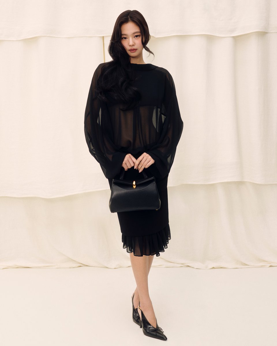 JACQUEMUS tweet media