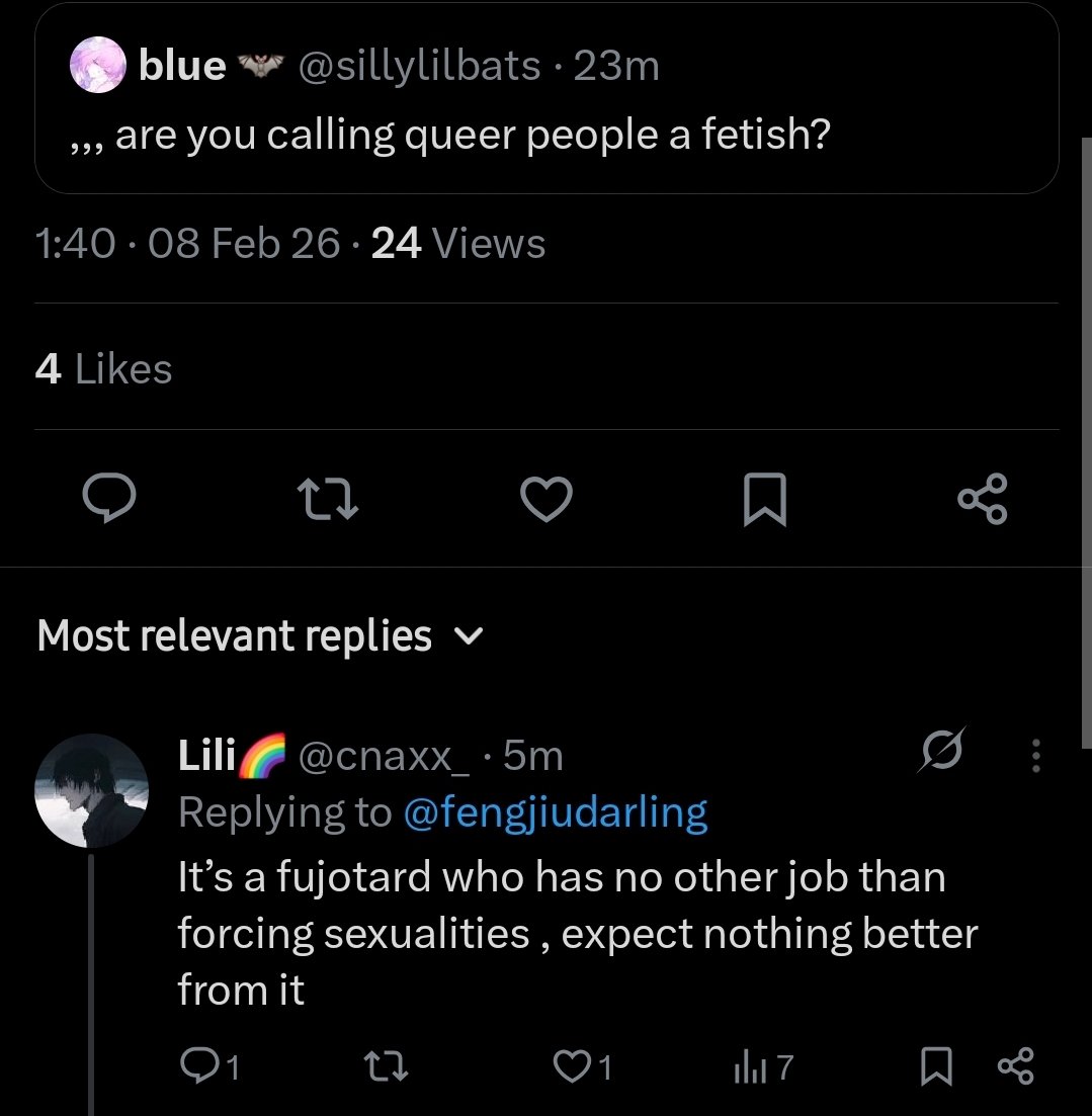 blue 🦇 tweet media