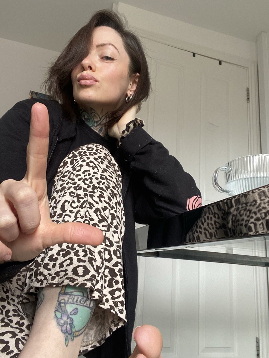 Goddess Sinderella tweet media