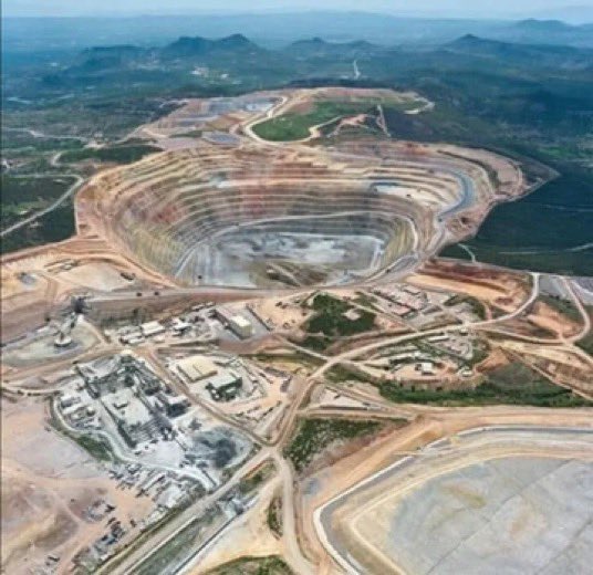 📌Uşak’a içme suyu sağlayan Küçükler Barajı kurudu: ‘Kanadalı maden şirketi kentin suyunu içti’

🔴Uşak'ta barajların kuruması nedeniyle kentte 18 saatlik su kesintileri başlarken, Tüprag Altın Madeni'nin tek başına yurttaşlardan daha fazla su kullandığı belirtildi.

🔴Uşak