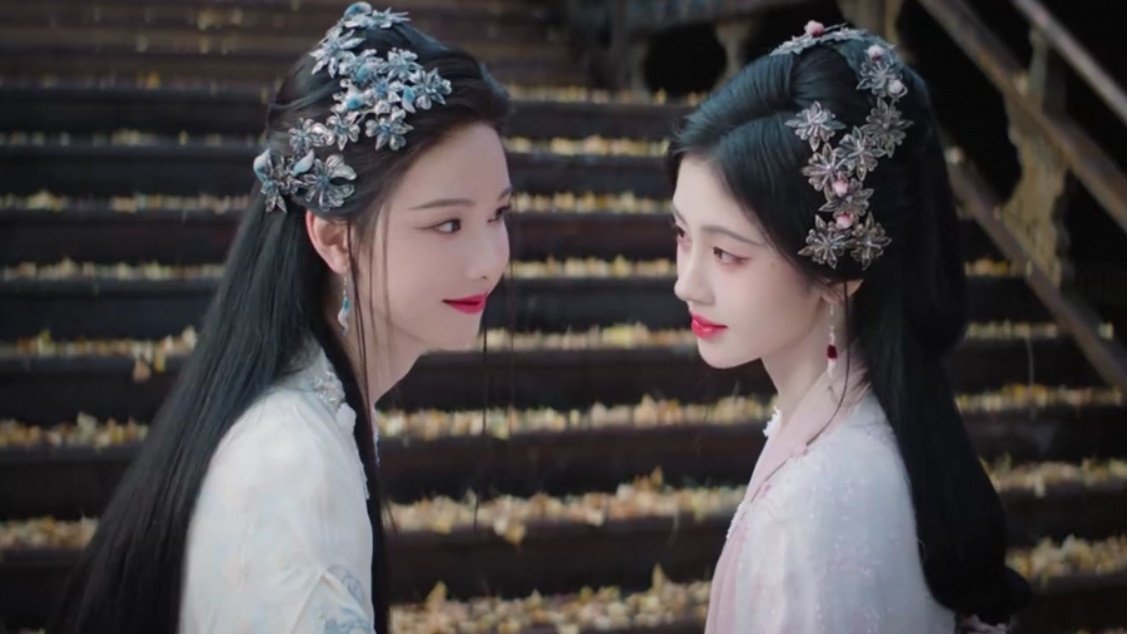 d. | VeilOfShadows tweet media