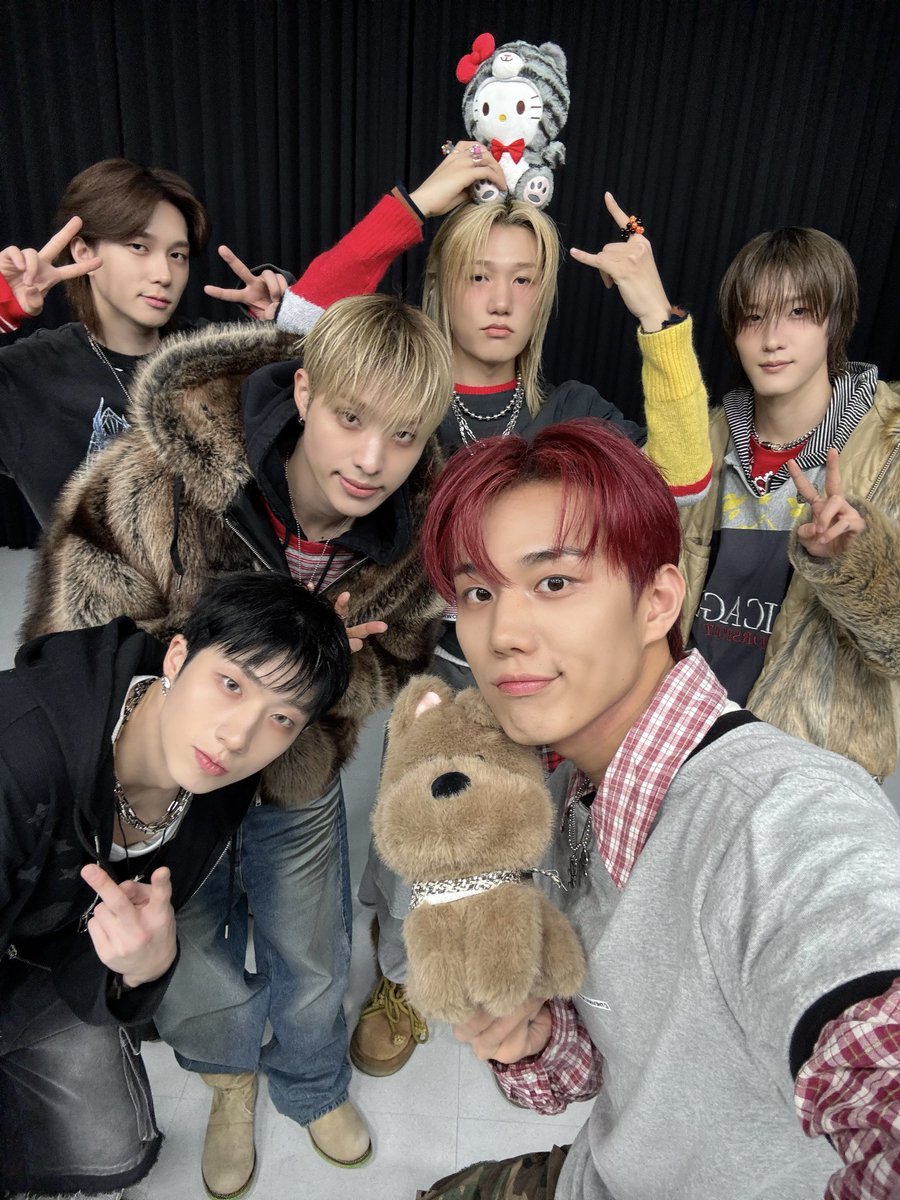 [📸] 260401 P1Harmony 9th Mini Album [UNIQUE] 발매 기념 팬 사인회

#P1Harmony #피원하모니 #UNIQUE