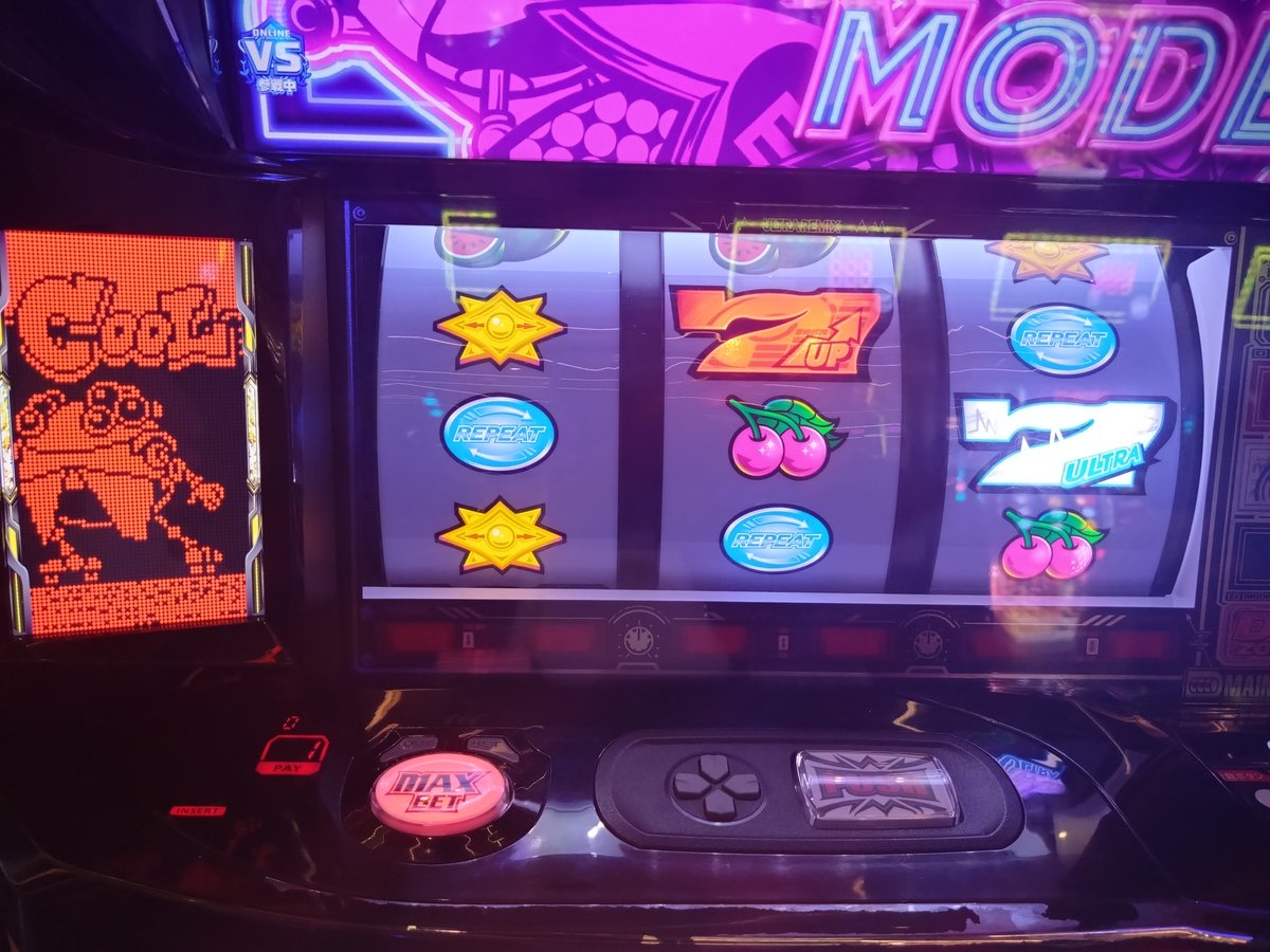 赤い水性のペン tweet media