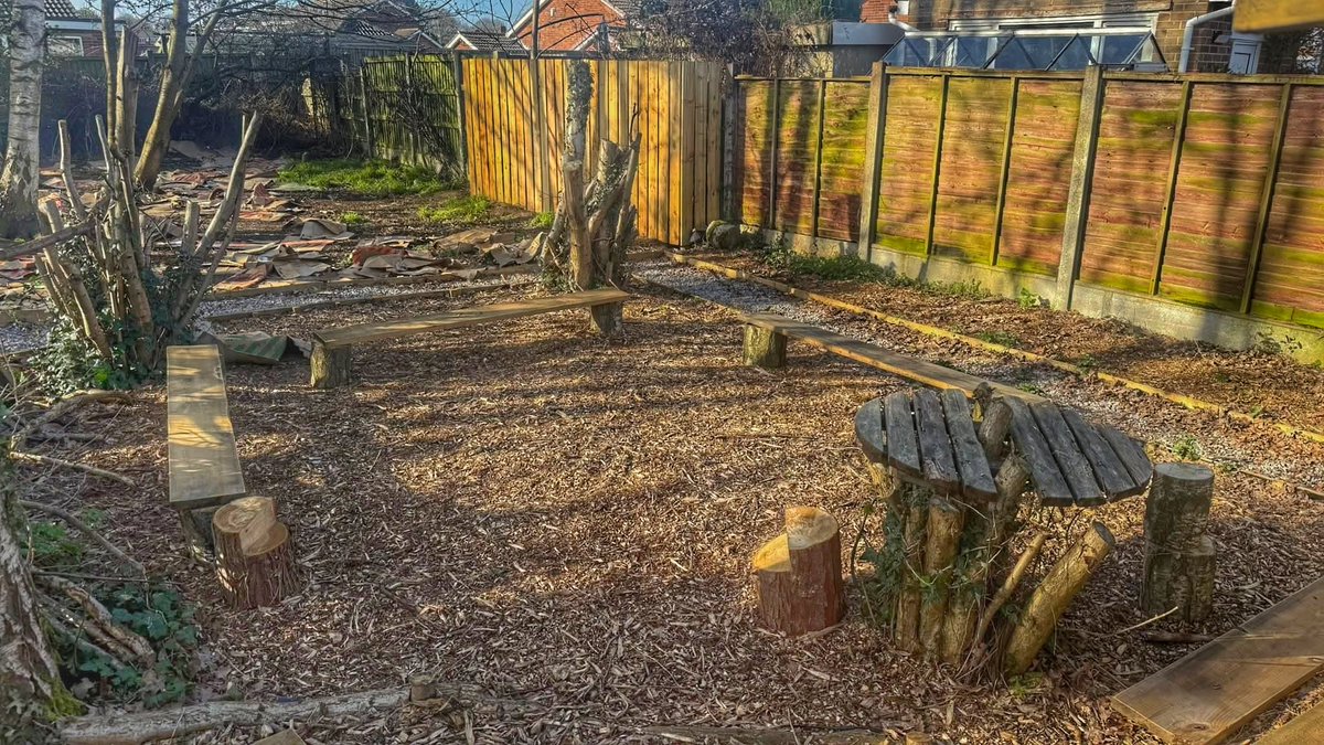 DaydreamAstro's tweet image. Today was spent making dead hedge fencing for our forest school area. I absolutely loved this! Here are some before and afters. We then toasted marshmallows on the fire and made smores 😋 #forestschool #outdoorlearning