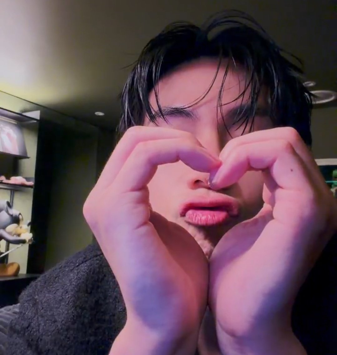 Émerveillement⁷🧸🎧⊙⊖⊜ tweet media