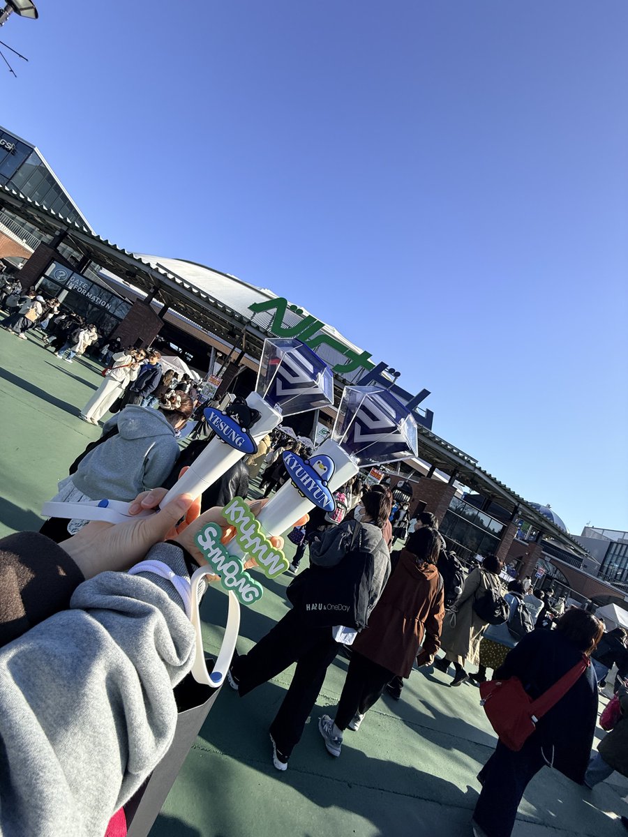 しおり🐧🐻 tweet media