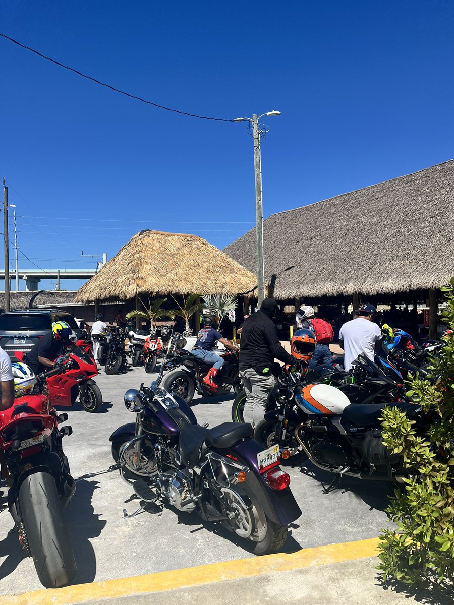 tencies's tweet photo. soaking in salt and sun ☀️ https://t.co/FsTOqqW6pG