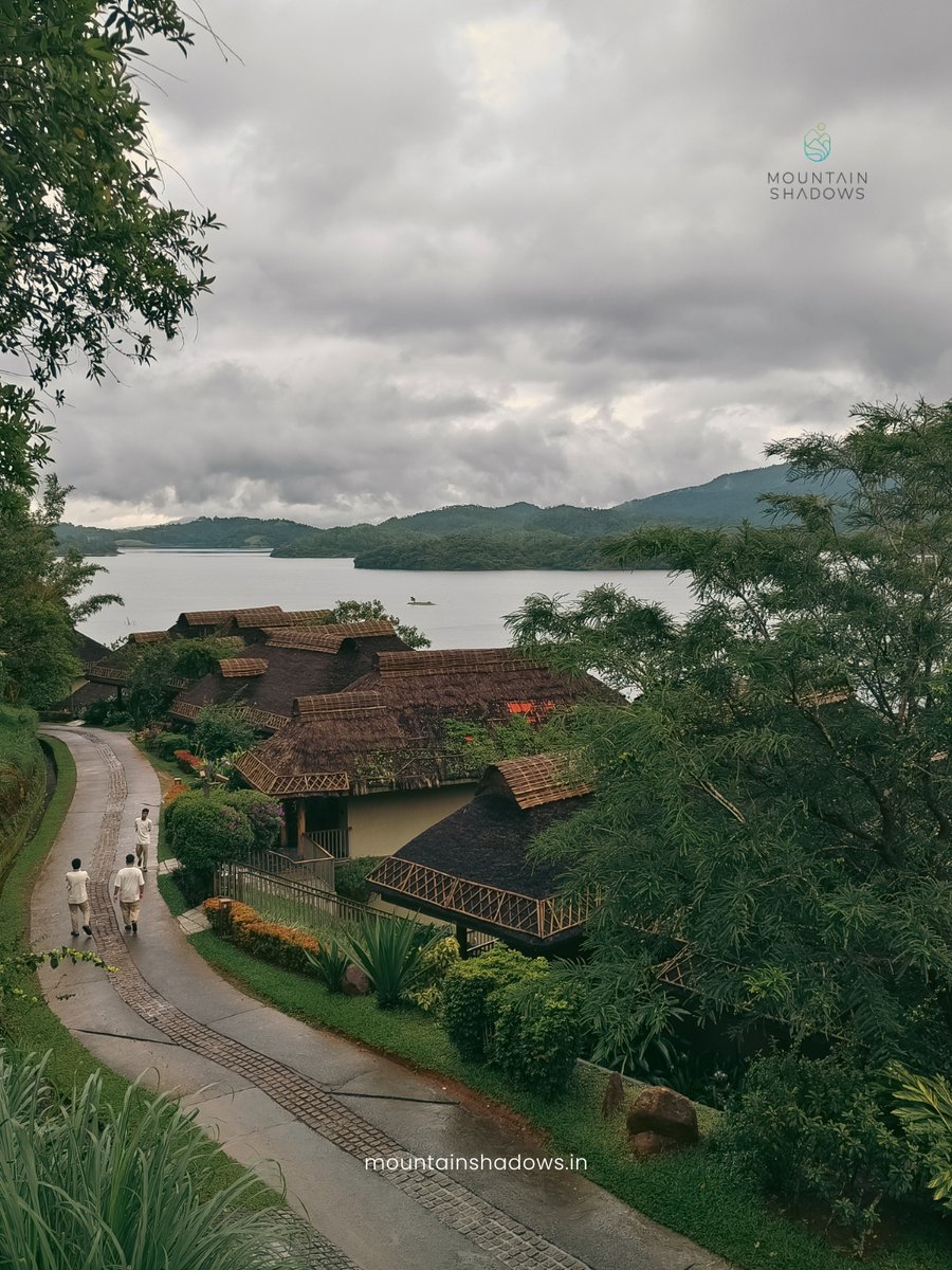ShadowsWayanad's tweet photo. Wayanad in the rain hits different. 🌧️🌿
Misty hills, full lakes, and that calm you can actually feel—this is monsoon at Mountain Shadows.#MountainShadowsResort #WayanadMonsoon #RainyVibes #Kerala #Wayanad https://t.co/n5dT3ezeoh