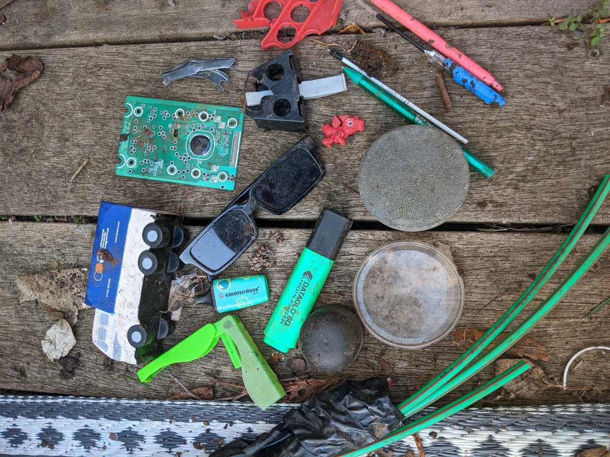 EricTorrington's tweet image. School #litterpick count done &amp;amp; dusted coming in at 5,000 #litter items with 2,217 #plastic wrappers, 539 pieces of unbranded plastic, 370 plastic bottles &amp;amp; 180 pieces of hard plastic. #plasticpollution outlives us all.