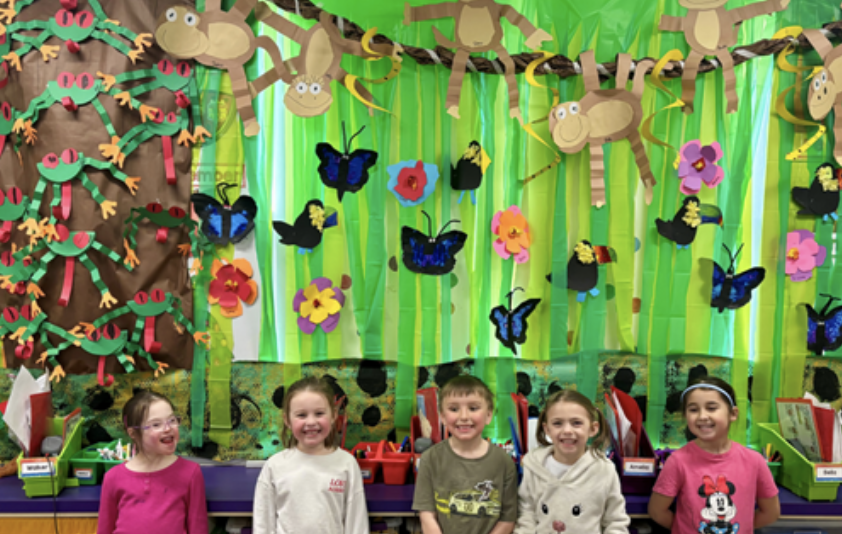 rsu18's tweet photo. Students in Mrs. Johnson and Mrs. Bradstreet’s classrooms at James H. Bean School explored rainforest and savanna habitats and the fascinating animals that live there. #WeAreRSU18 #JHBdragons
https://t.co/76vgxsuBd3 https://t.co/1eVe8D008C