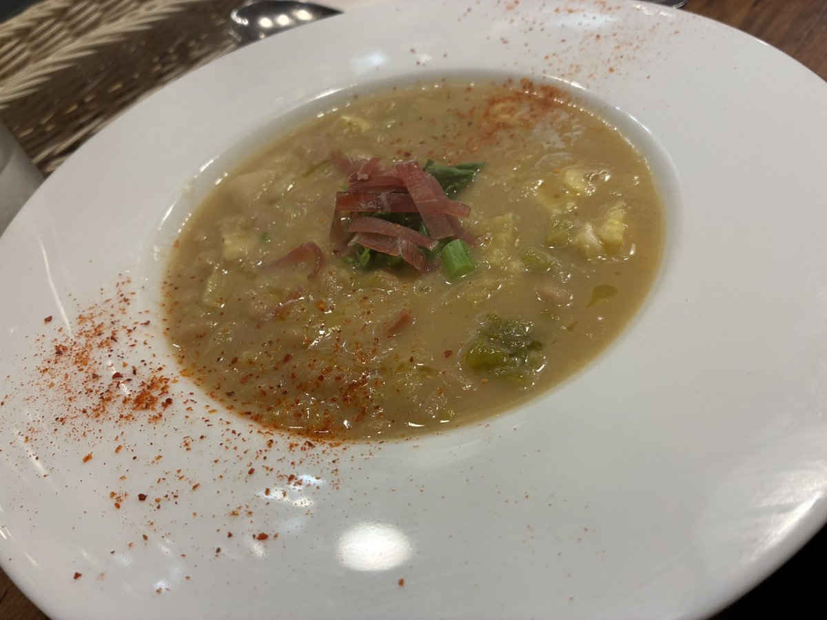 urukariion's tweet photo. 大衆フレンチ食べてきた☺️

割と値段したけど大満足の民☺️ https://t.co/AHeu9AzEwT