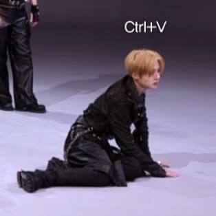 (─‿‿─) tweet media