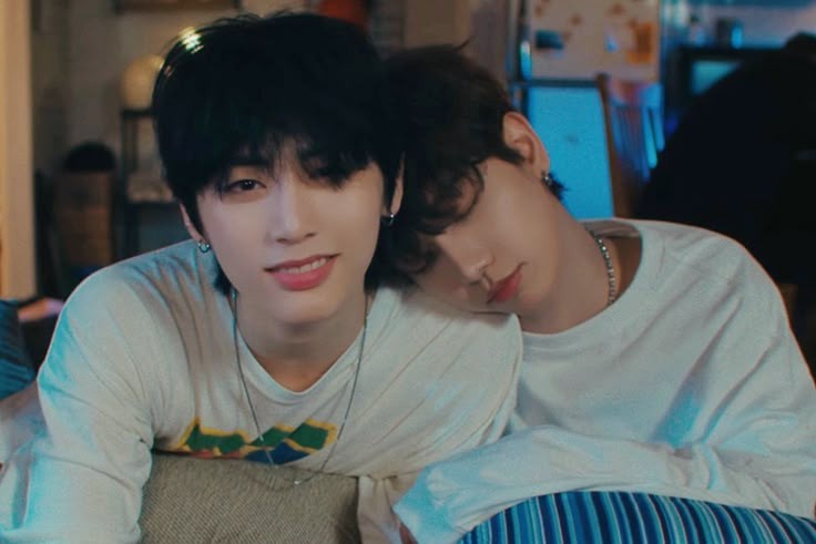 taesssan. tweet media