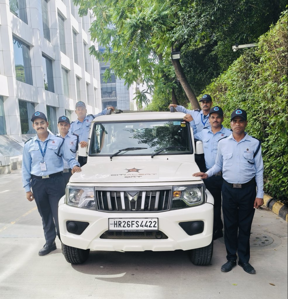 citialert22's tweet photo. Our Quick Response Team stands at the forefront of emergency response ensuring immediate action and reliable protection.

#citialert #citialertsecurity #qrtteam #security #fyp https://t.co/Y4HEmC5m1K