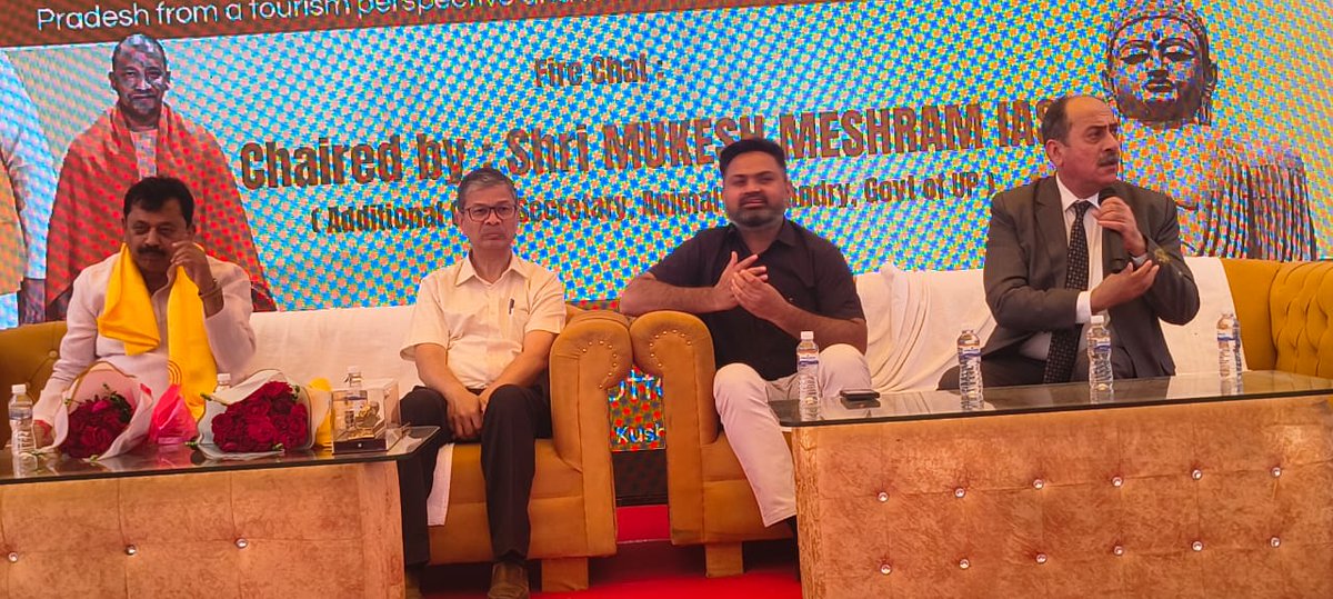dm_kushinagar's tweet photo. कुशीनगर में International Buddhist Conclave2026 के दूसरे दिन विविध कार्यक्रमों का सफल आयोजन हुआ। दौड़ प्रतियोगिता से युवाओं में स्वास्थ्य व खेल भावना को प्रोत्साहन मिला, वहीं निवेश, पर्यटन एवं बायो-CNG जैसे क्षेत्रों में अपार संभावनाओं पर सार्थक चर्चा हुई।
पराली से ऊर्जा उत्पादन की पहल किसानों की आय वृद्धि एवं पर्यावरण संरक्षण की दिशा में महत्वपूर्ण कदम है। कुशीनगर आज बौद्ध पर्यटन के साथ-साथ निवेश का उभरता केंद्र बन रहा है, जहाँ बेहतर कनेक्टिविटी, पारदर्शी नीतियाँ एवं प्रशासनिक सहयोग उपलब्ध है।
वाद-विवाद प्रतियोगिता में प्रतिभागी युवाओं ने उत्कृष्ट प्रदर्शन किया—सभी को हार्दिक बधाई। कुशीनगर को विश्वस्तरीय पर्यटन हब एवं रोजगार सृजन के केंद्र के रूप में विकसित करने हेतु हम प्रतिबद्ध हैं।
@CMOfficeUP
@UPGovt
@InfoDeptUP
@ChiefSecyUP
@uptourismgov
@MSTawarIAS
@IbcWorldOrg
@TBSI_Official
@mbsi1891
@AIB_Forum
@BuddhistMart