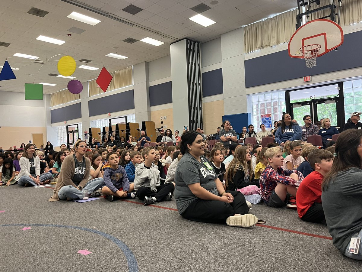 BayEaglesSoar's tweet photo. Today is a BIG day for Bay!  Our Eagle students are showcasing how they use the 7 Habits each day! https://t.co/DmNCOKB5st