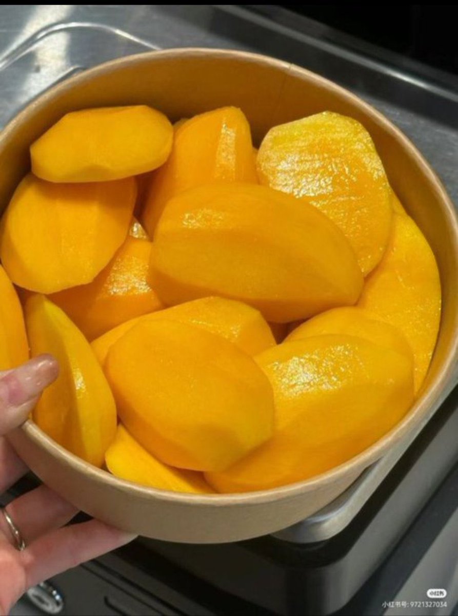 The major tweet media