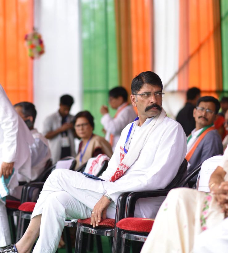 असम की जागरूक जनता अब बदलाव के लिए पूरी तरह तैयार है। भाजपा की भ्रष्ट और कायर सरकार के खिलाफ जनाक्रोश साफ़ दिखाई दे रहा है

कांग्रेस महासचिव आदरणीय श्रीमती <a href="/priyankagandhi/">Priyanka Gandhi Vadra</a> जी की जनसभा में शामिल होकर जनता के उत्साह और विश्वास को करीब से महसूस करने का अवसर मिला।