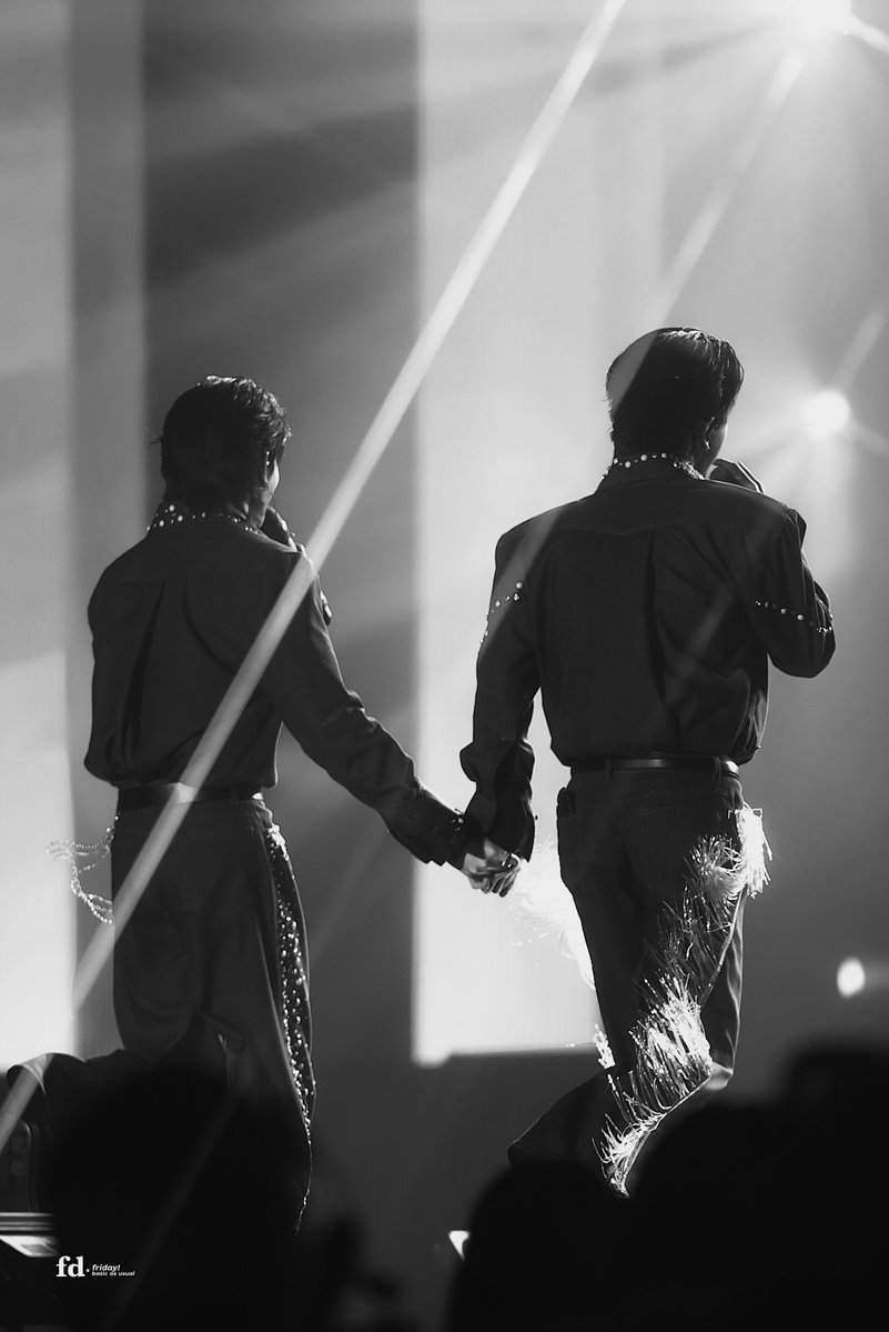 Santy 🐶🩷 (V2) tweet media