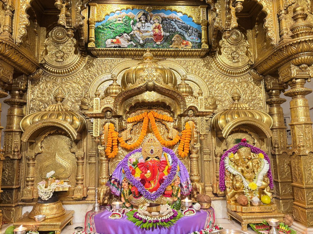 Shri Siddhivinayak Temple tweet media
