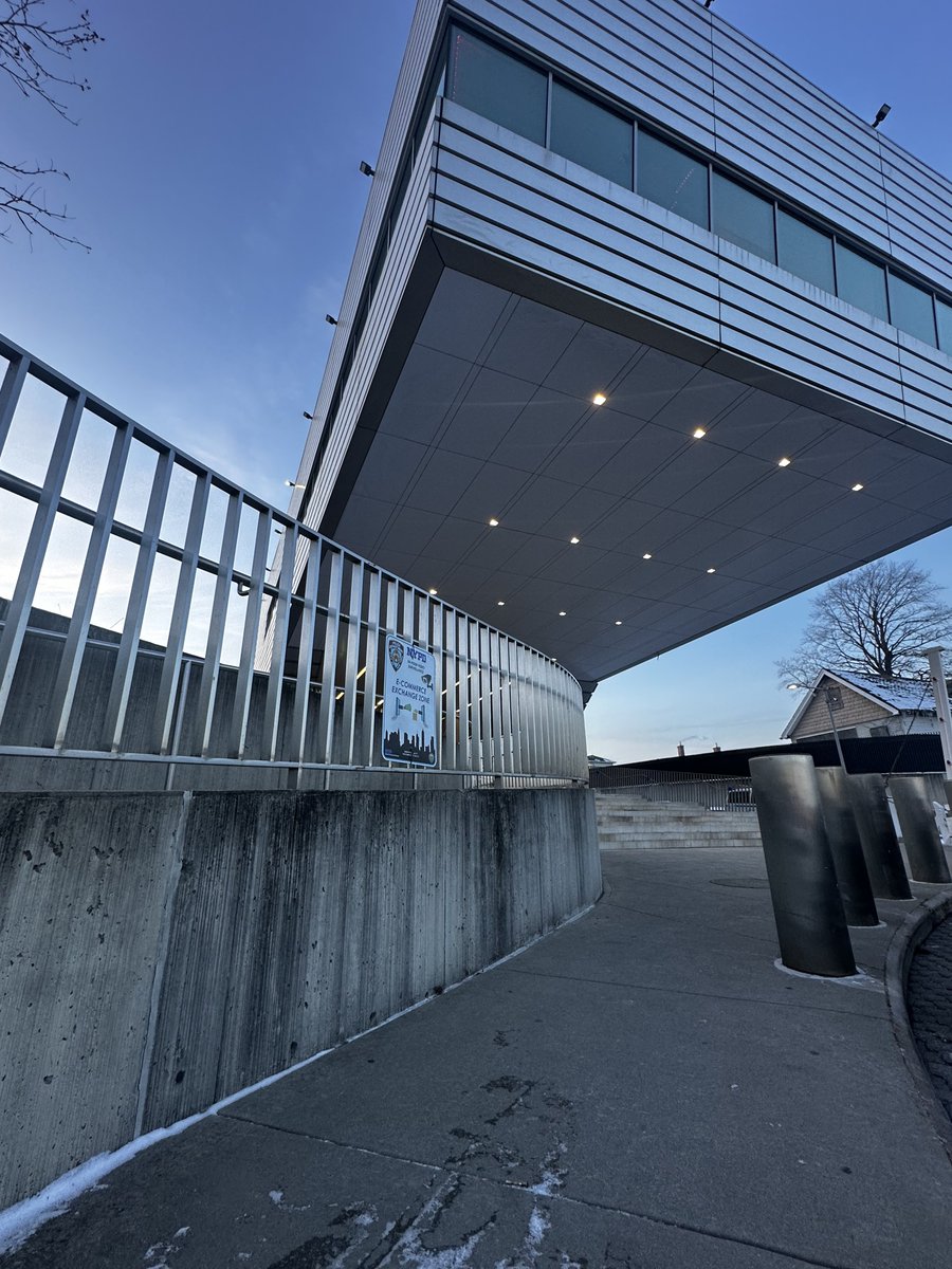 NYPD 121st Precinct tweet media