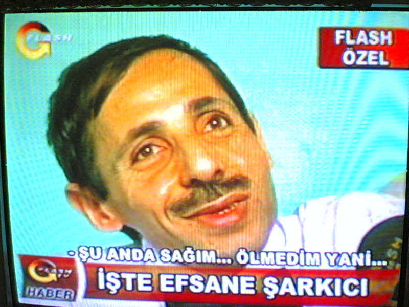 JÖN KÜRT tweet media